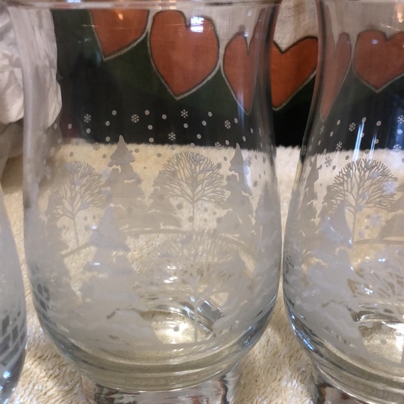 4 - Libbey SNOW COVERED TREES Gold Rim Christmas Glasses/Candle/Votive Holder - Picture 2 of 2